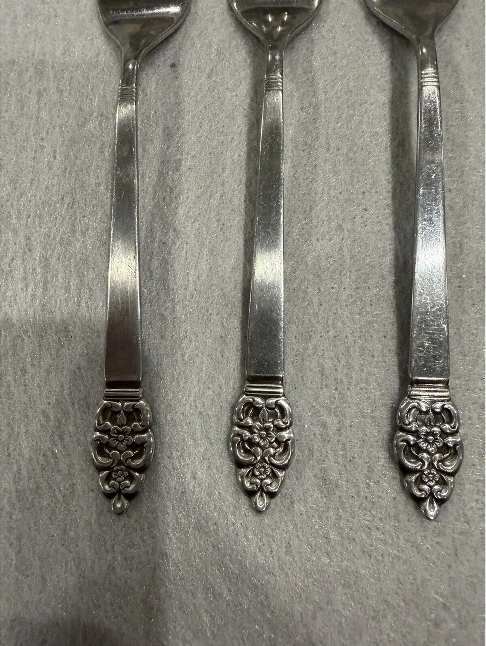 Oneida Nordic Crown Set Of 11 Pieces Forks And Spoons